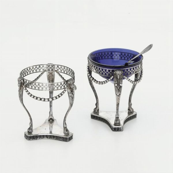 Coppia di saliere. Italia XVIII secolo, apparentemente prive di punzonatura  - Asta Argenti - Associazione Nazionale - Case d'Asta italiane