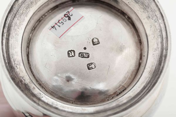 Tankard. Argento fuso, sbalzato e cesellato. Londra 1772. Argentiere Charles Wright  - Asta Argenti - Associazione Nazionale - Case d'Asta italiane