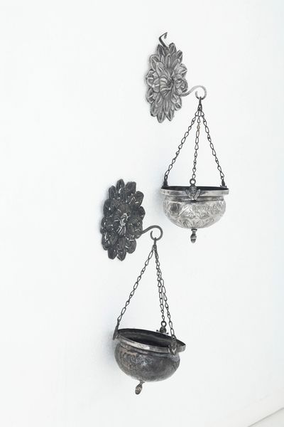 Coppia di acquasantiere, Roma XIX secolo, marchio dell'argentiere consunto di difficile lettura e saliera tripode. Sicilia inizio XIX secolo, marchio dell'argentiere non identificato  - Asta Argenti - Associazione Nazionale - Case d'Asta italiane