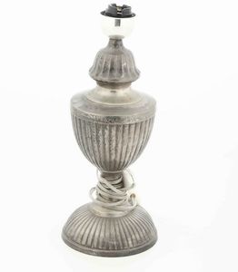 Lotto di oggetti in argento e metallo argentato. XX secolo  - Asta Argenti - Associazione Nazionale - Case d'Asta italiane