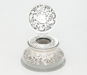 Calamaio. Londra 1894. Marchio dell'argentiere consunto di difficile lettura  - Asta Argenti - Associazione Nazionale - Case d'Asta italiane