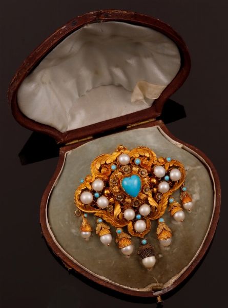 Devant de corsage con turchesi e perle  - Asta Fine Coral Jewels - Associazione Nazionale - Case d'Asta italiane