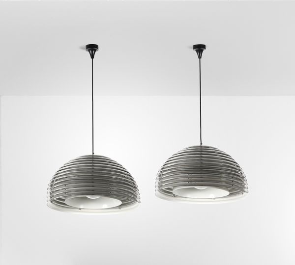 Kazuo Motozawa : Due lampade a sospensione della serie Saturno  - Asta Design Lab - Associazione Nazionale - Case d'Asta italiane