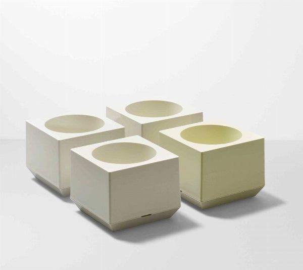 Masanori Umeda
 : Set di quattro vasi  - Asta Design Lab - Associazione Nazionale - Case d'Asta italiane