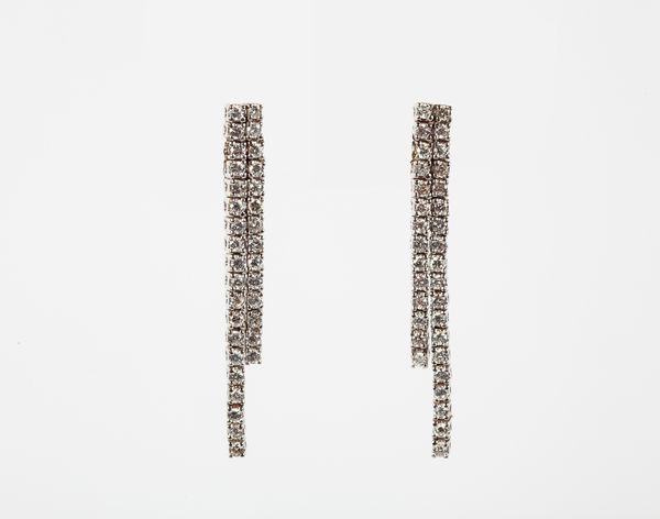 Coppia di orecchini in oro e brillanti  - Asta Asta a Tempo - Gioielli e Preziosi - Associazione Nazionale - Case d'Asta italiane