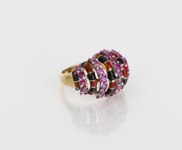 Anello in oro, rubini e smalti  - Asta Asta a Tempo - Gioielli e Preziosi - Associazione Nazionale - Case d'Asta italiane