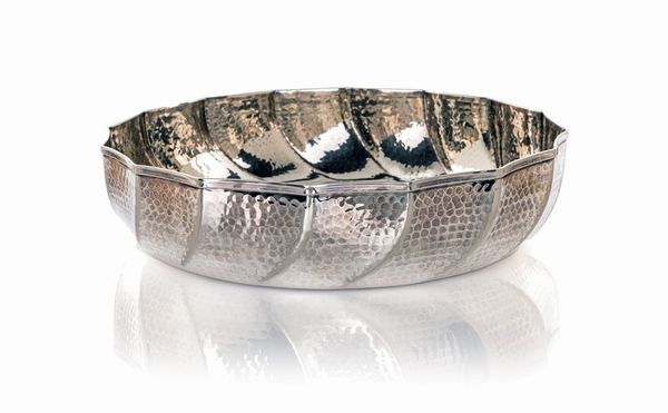 grande coppa centrotavola in metallo argentato, Calegaro  - Asta Antiquariato - Associazione Nazionale - Case d'Asta italiane