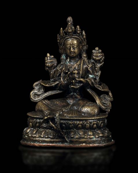 Figura di Avalokitesvara seduta su doppio fiore di loto in bronzo, Tibet/Nepal, XV secolo  - Asta The Art of Himalayan and Chinese Bronze - Associazione Nazionale - Case d'Asta italiane