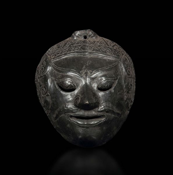 Maschera raffigurante Shivain bronzo, India Karnataka, XVII secolo  - Asta The Art of Himalayan and Chinese Bronze - Associazione Nazionale - Case d'Asta italiane