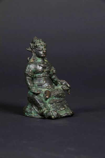 Figura di Agnideva Dangsong Melha in bronzo, India del Nord, XII secolo  - Asta The Art of Himalayan and Chinese Bronze - Associazione Nazionale - Case d'Asta italiane