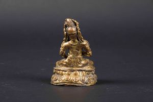 Figura di Tara seduta su doppio loto con innesti in pietre dure,Tibet, XV secolo  - Asta The Art of Himalayan and Chinese Bronze - Associazione Nazionale - Case d'Asta italiane