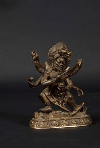 Figura di Mahakala in bronzo dorato, Tibet, XVIII secolo  - Asta The Art of Himalayan and Chinese Bronze - Associazione Nazionale - Case d'Asta italiane