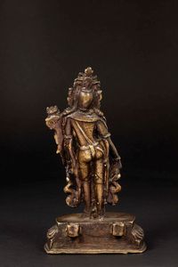 Figura di Padmapani in bronzoeretto su fiore di loto, Nepal, XV-XVI secolo  - Asta The Art of Himalayan and Chinese Bronze - Associazione Nazionale - Case d'Asta italiane