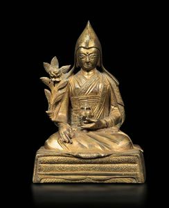 Figura di Lama Tsongkhapa in bronzo dorato e cesellato,Tibet, XVIII secolo  - Asta The Art of Himalayan and Chinese Bronze - Associazione Nazionale - Case d'Asta italiane