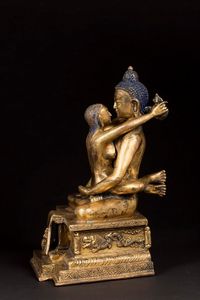 Figura di Buddha Sakyamuni in Yab-yum in bronzo dorato, Tibet, XVI secolo  - Asta The Art of Himalayan and Chinese Bronze - Associazione Nazionale - Case d'Asta italiane