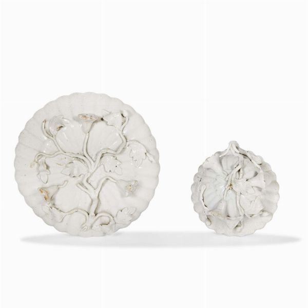 TAZZINA CON PIATTINO, DOCCIA, MANIFATTURA GINORI, 1750-1760  - Asta  TAZZINE DA COLLEZIONE - Associazione Nazionale - Case d'Asta italiane