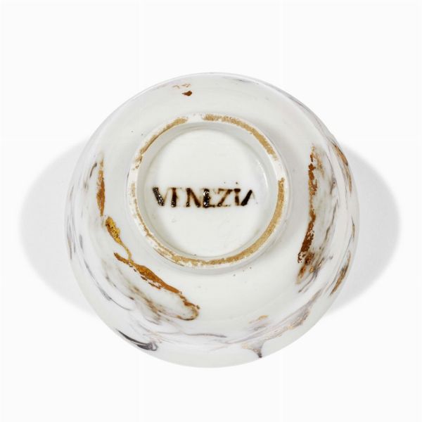 TAZZINA, VENEZIA, MANIFATTURA VEZZI, 1720-1727 CIRCA  - Asta  TAZZINE DA COLLEZIONE - Associazione Nazionale - Case d'Asta italiane