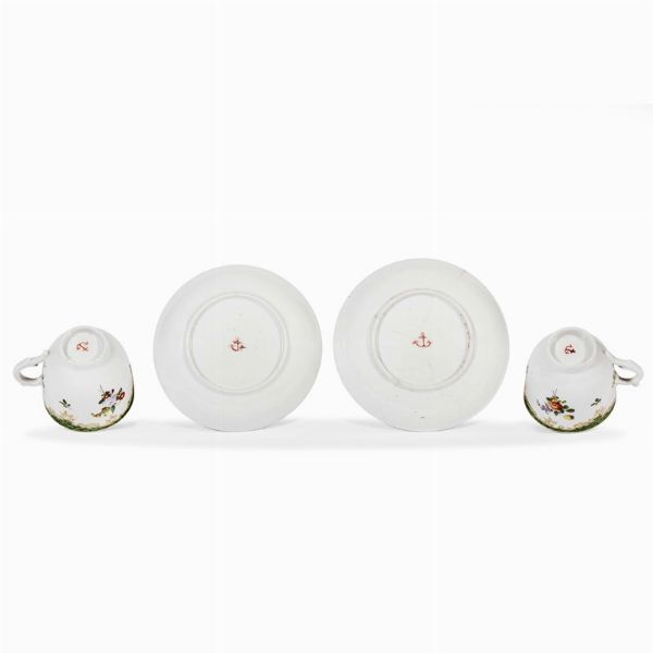 COPPIA DI TAZZINE CON PIATTINO, VENEZIA, MANIFATTURA COZZI, 1770 CIRCA  - Asta  TAZZINE DA COLLEZIONE - Associazione Nazionale - Case d'Asta italiane