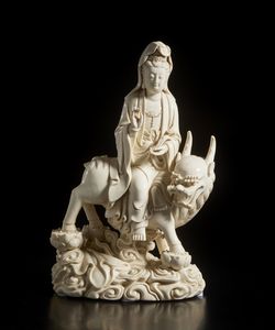 Arte Cinese - Figura di Guanyin in porcellana Dehua Cina, tardo XIX - inizio XX secolo