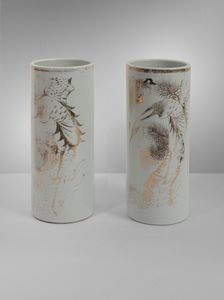 Arte Cinese - Coppia di porta cappelli in porcellana cinese dalla forma cilindrica. Cina, Periodo Della Repubblica di Cina.