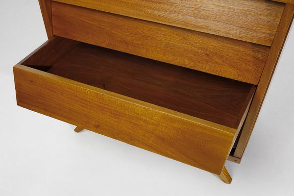 ZANINE CALDAS JOSE' (1919 - 2001) : nello stile di. Cassettiera  - Asta Asta 438 | DESIGN E ARTI DECORATIVE DEL NOVECENTO Online - Associazione Nazionale - Case d'Asta italiane