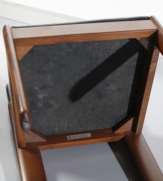 COPPOLA SILVIO (1920 - 1986) : Cinque sedie mod. 330 per Bernini, Ceriano Laghetto  - Asta Asta 438 | DESIGN E ARTI DECORATIVE DEL NOVECENTO Online - Associazione Nazionale - Case d'Asta italiane