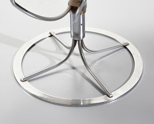 MATHSSON BRUNO  (1907 - 1988) : Coppia di poltrone girevoli mod. Jetson per Dux, Svezia  - Asta Asta 438 | DESIGN E ARTI DECORATIVE DEL NOVECENTO Online - Associazione Nazionale - Case d'Asta italiane