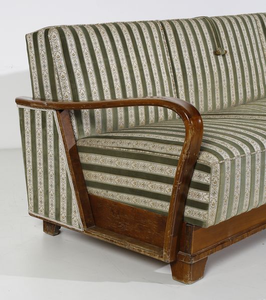 MANIFATTURA ITALIANA : Divano a tre posti  - Asta Asta 438 | DESIGN E ARTI DECORATIVE DEL NOVECENTO Online - Associazione Nazionale - Case d'Asta italiane