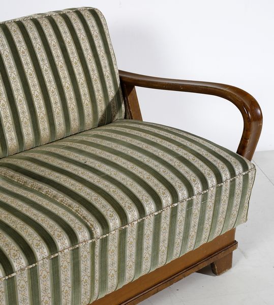 MANIFATTURA ITALIANA : Divano a tre posti  - Asta Asta 438 | DESIGN E ARTI DECORATIVE DEL NOVECENTO Online - Associazione Nazionale - Case d'Asta italiane