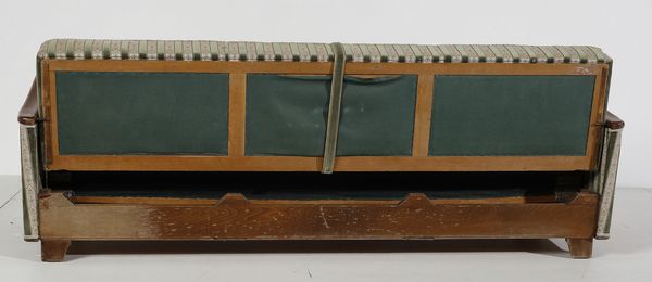 MANIFATTURA ITALIANA : Divano a tre posti  - Asta Asta 438 | DESIGN E ARTI DECORATIVE DEL NOVECENTO Online - Associazione Nazionale - Case d'Asta italiane