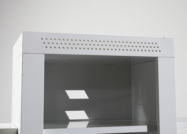 THUN MATTEO (n. 1952) : Cassa Phono per Bieffeplast, Padova  - Asta Asta 438 | DESIGN E ARTI DECORATIVE DEL NOVECENTO Online - Associazione Nazionale - Case d'Asta italiane