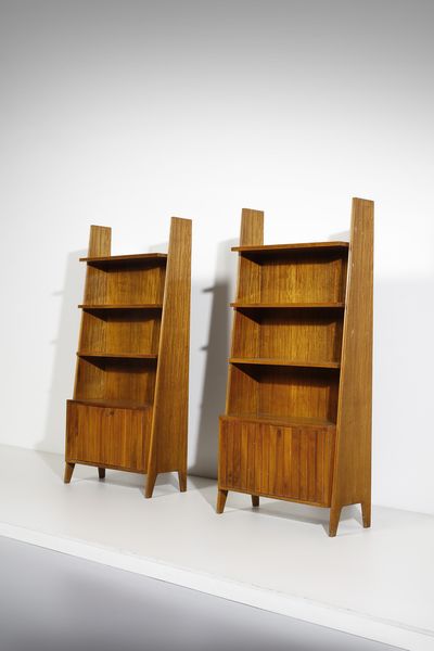 MANIFATTURA ITALIANA : Coppia di librerie  - Asta Asta 438 | DESIGN E ARTI DECORATIVE DEL NOVECENTO Online - Associazione Nazionale - Case d'Asta italiane