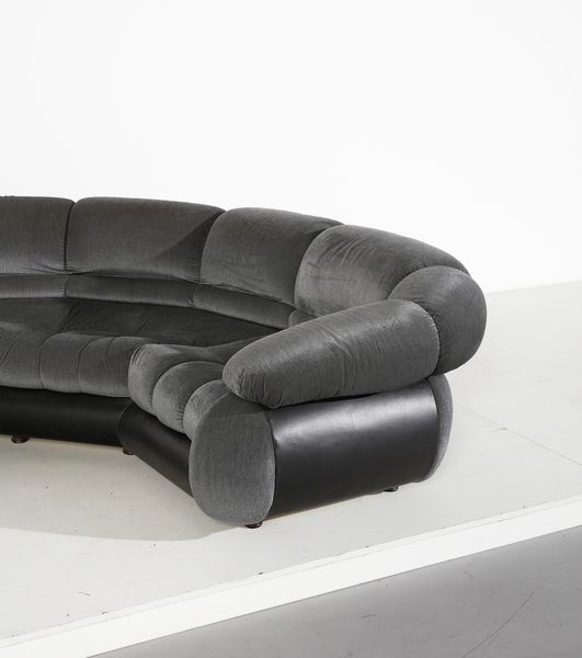 SARTORI FRANZ T.  (n. 1927) : nello stile di. Divano modulare  - Asta Asta 438 | DESIGN E ARTI DECORATIVE DEL NOVECENTO Online - Associazione Nazionale - Case d'Asta italiane