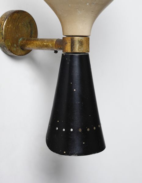 STILNOVO : Coppia di lampade da parete a due luci, Milano  - Asta Asta 438 | DESIGN E ARTI DECORATIVE DEL NOVECENTO Online - Associazione Nazionale - Case d'Asta italiane