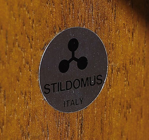 SCARPA AFRA (1937-2011) & TOBIA (n. 1935) : Piccola credenza a due ante per Stildomus, Italia  - Asta Asta 438 | DESIGN E ARTI DECORATIVE DEL NOVECENTO Online - Associazione Nazionale - Case d'Asta italiane