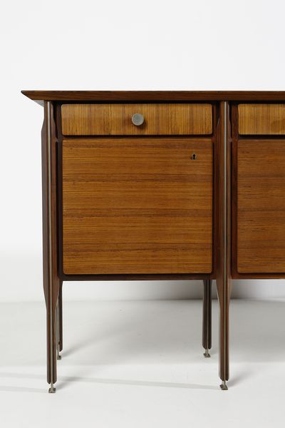 MANIFATTURA ITALIANA : Credenza a sei ante  - Asta Asta 438 | DESIGN E ARTI DECORATIVE DEL NOVECENTO Online - Associazione Nazionale - Case d'Asta italiane