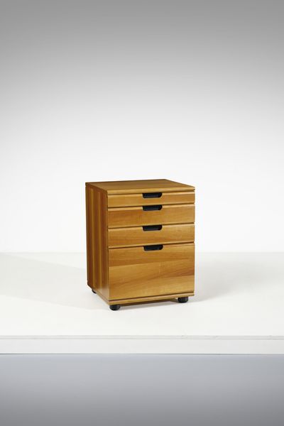 ETTORE SOTTSASS (1917-2007) & HANS VON KLIER (1934-2000) : Cassettiera da ufficio della Linea Direzionale per Olivetti Synthesis, Ivrea  - Asta Asta 438 | DESIGN E ARTI DECORATIVE DEL NOVECENTO Online - Associazione Nazionale - Case d'Asta italiane