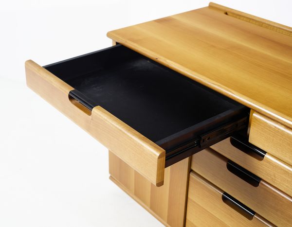 ETTORE SOTTSASS (1917-2007) & HANS VON KLIER (1934-2000) : Mobile da ufficio della Linea Direzionale per Olivetti Synthesis, Ivrea  - Asta Asta 438 | DESIGN E ARTI DECORATIVE DEL NOVECENTO Online - Associazione Nazionale - Case d'Asta italiane