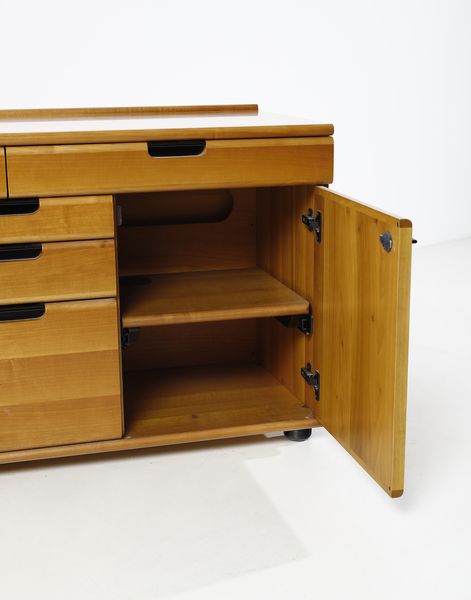 ETTORE SOTTSASS (1917-2007) & HANS VON KLIER (1934-2000) : Mobile da ufficio della Linea Direzionale per Olivetti Synthesis, Ivrea  - Asta Asta 438 | DESIGN E ARTI DECORATIVE DEL NOVECENTO Online - Associazione Nazionale - Case d'Asta italiane