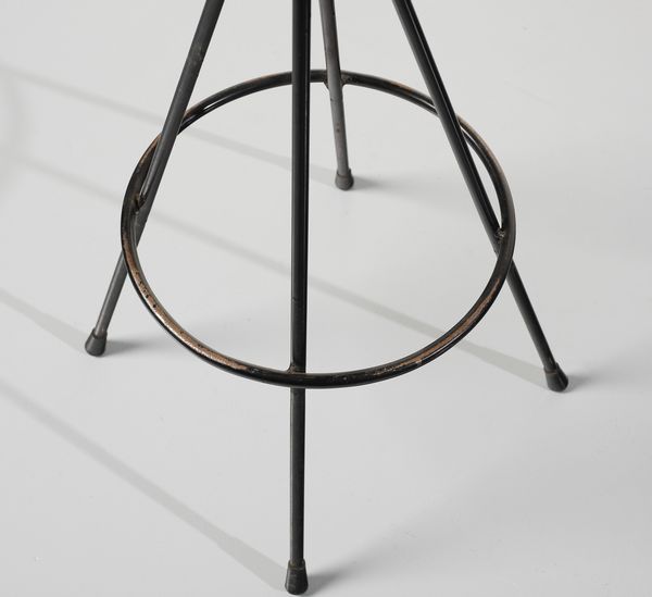 MANIFATTURA ITALIANA : Coppia di sgabelli  - Asta Asta 438 | DESIGN E ARTI DECORATIVE DEL NOVECENTO Online - Associazione Nazionale - Case d'Asta italiane