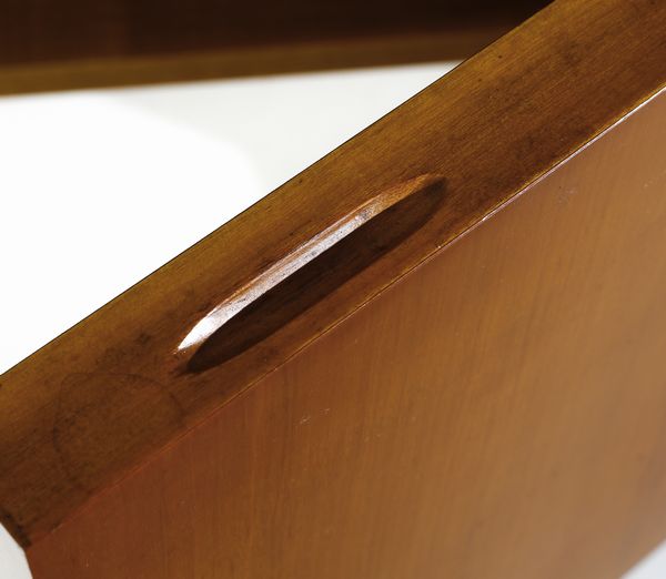 BASSI (cerchia di GIOVANNI MICHELUCCI) GIOVANNI BATTISTA : Credenza  - Asta Asta 438 | DESIGN E ARTI DECORATIVE DEL NOVECENTO Online - Associazione Nazionale - Case d'Asta italiane