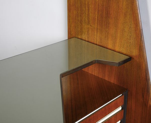 MANIFATTURA ITALIANA : Mobile-bar pensile con stipo a due ante e cassetti e sgabello  - Asta Asta 438 | DESIGN E ARTI DECORATIVE DEL NOVECENTO Online - Associazione Nazionale - Case d'Asta italiane