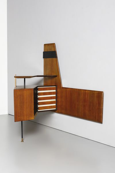 MANIFATTURA ITALIANA : Mobile-bar pensile con stipo a due ante e cassetti e sgabello  - Asta Asta 438 | DESIGN E ARTI DECORATIVE DEL NOVECENTO Online - Associazione Nazionale - Case d'Asta italiane