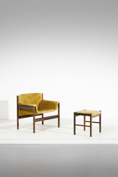 AGNOLI TITO (1931 - 2012) : Poltroncina e poggiapiedi per Cinova, Lissone  - Asta Asta 438 | DESIGN E ARTI DECORATIVE DEL NOVECENTO Online - Associazione Nazionale - Case d'Asta italiane