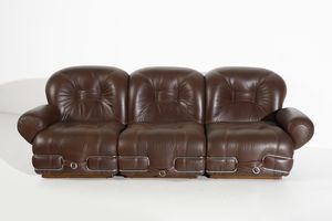 PIAZZESI ADRIANO (1923 - 2009) : attribuito. Divano a tre posti  - Asta Asta 438 | DESIGN E ARTI DECORATIVE DEL NOVECENTO Online - Associazione Nazionale - Case d'Asta italiane