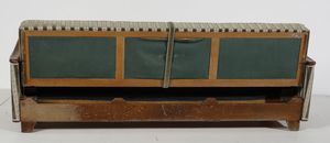 MANIFATTURA ITALIANA : Divano a tre posti  - Asta Asta 438 | DESIGN E ARTI DECORATIVE DEL NOVECENTO Online - Associazione Nazionale - Case d'Asta italiane