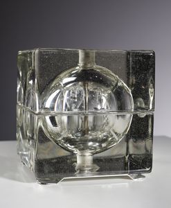 MENDINI ALESSANDRO (1931 - 2019) : Lampada da tavolo mod. Cubosfera per Fidenza Vetraria, Italia  - Asta Asta 438 | DESIGN E ARTI DECORATIVE DEL NOVECENTO Online - Associazione Nazionale - Case d'Asta italiane