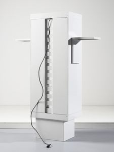 THUN MATTEO (n. 1952) : Cassa Phono per Bieffeplast, Padova  - Asta Asta 438 | DESIGN E ARTI DECORATIVE DEL NOVECENTO Online - Associazione Nazionale - Case d'Asta italiane