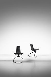 MAGISTRETTI VICO (1920 - 2006) - Coppia di sedie mod. Simi per Alias, Italia