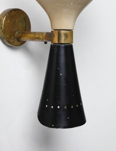 STILNOVO : Coppia di lampade da parete a due luci, Milano  - Asta Asta 438 | DESIGN E ARTI DECORATIVE DEL NOVECENTO Online - Associazione Nazionale - Case d'Asta italiane